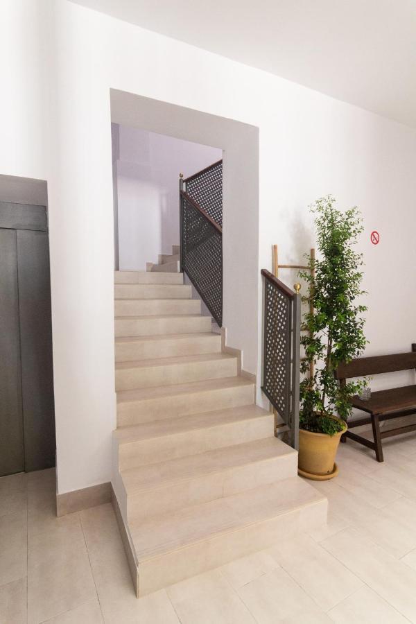 Apartamentos Turisticos Mamelon Херес-де-ла-Фронтера Экстерьер фото