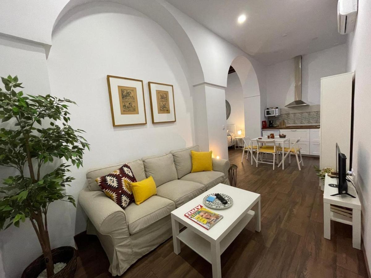 Apartamentos Turisticos Mamelon Херес-де-ла-Фронтера Экстерьер фото