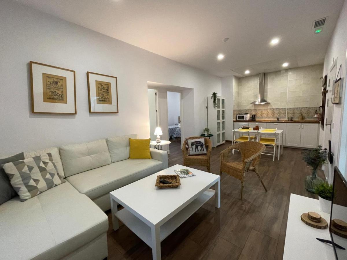 Apartamentos Turisticos Mamelon Херес-де-ла-Фронтера Экстерьер фото