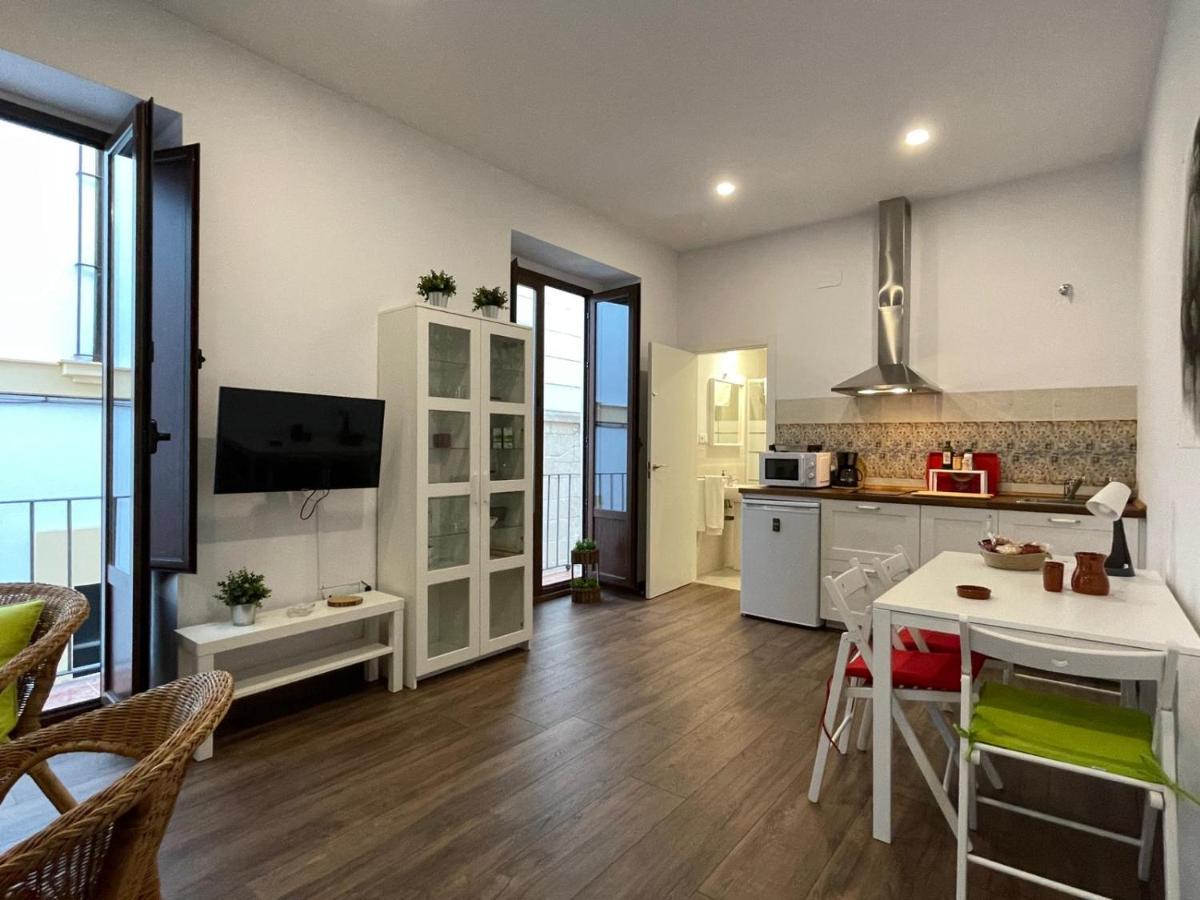 Apartamentos Turisticos Mamelon Херес-де-ла-Фронтера Экстерьер фото